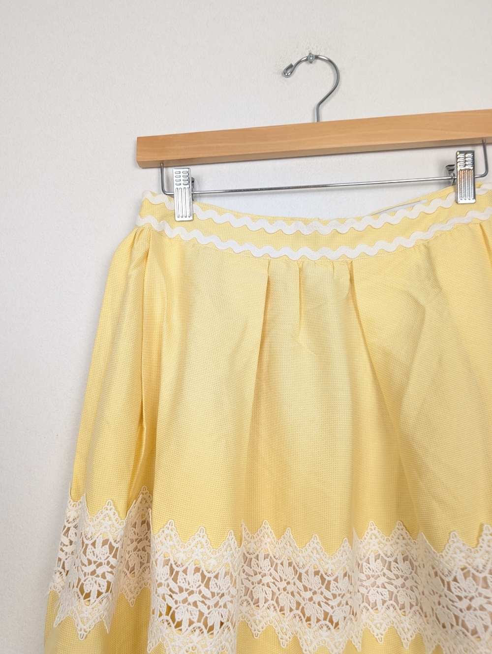 English Factory Skirt S Isabelle Yellow Knee Length Lace Trim - Picture 4 of 8
